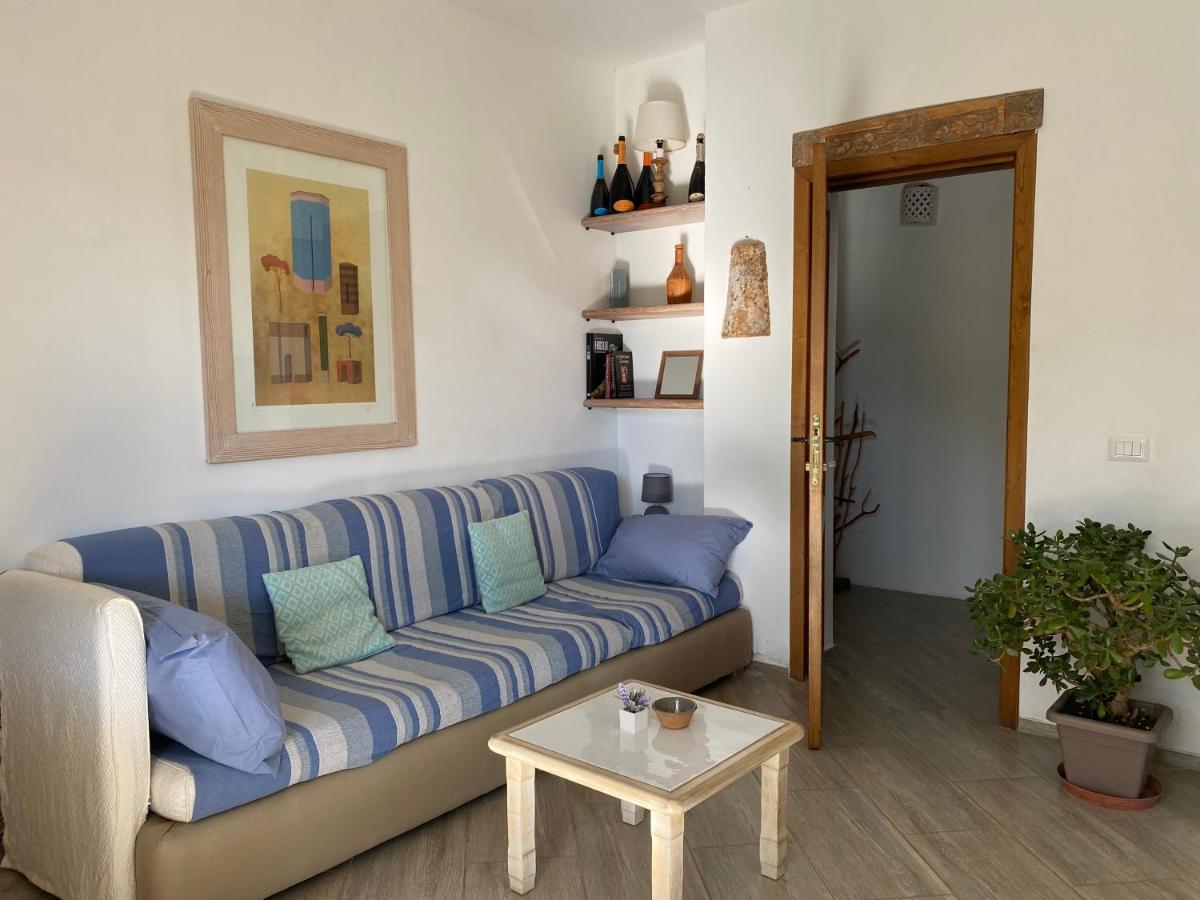 Casa Vacanza Malcusa San Pantaleo Exterior photo